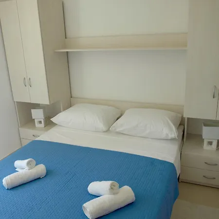 At The Sea Apartamento Klek