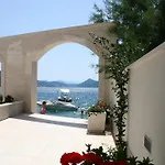 At The Sea Apartman *