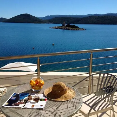 Apartment At The Sea - 5 M From The